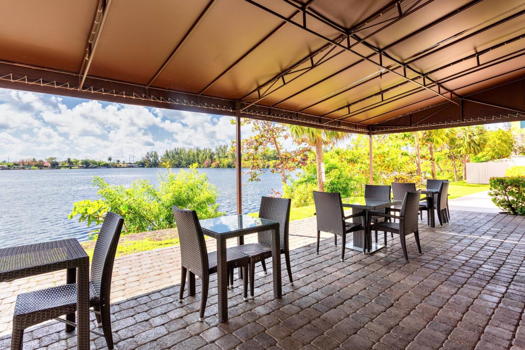 Springhill Suites By Marriott Miami Airport South Blue Lagoon Area Miami Springs Екстер'єр фото